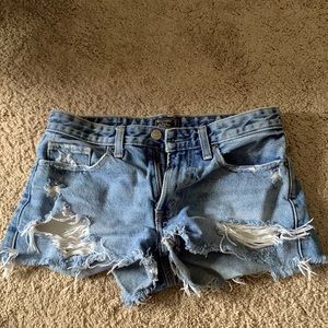 Low rise, Jean shorts with rips, Abercrombie and Fitch size 0/25